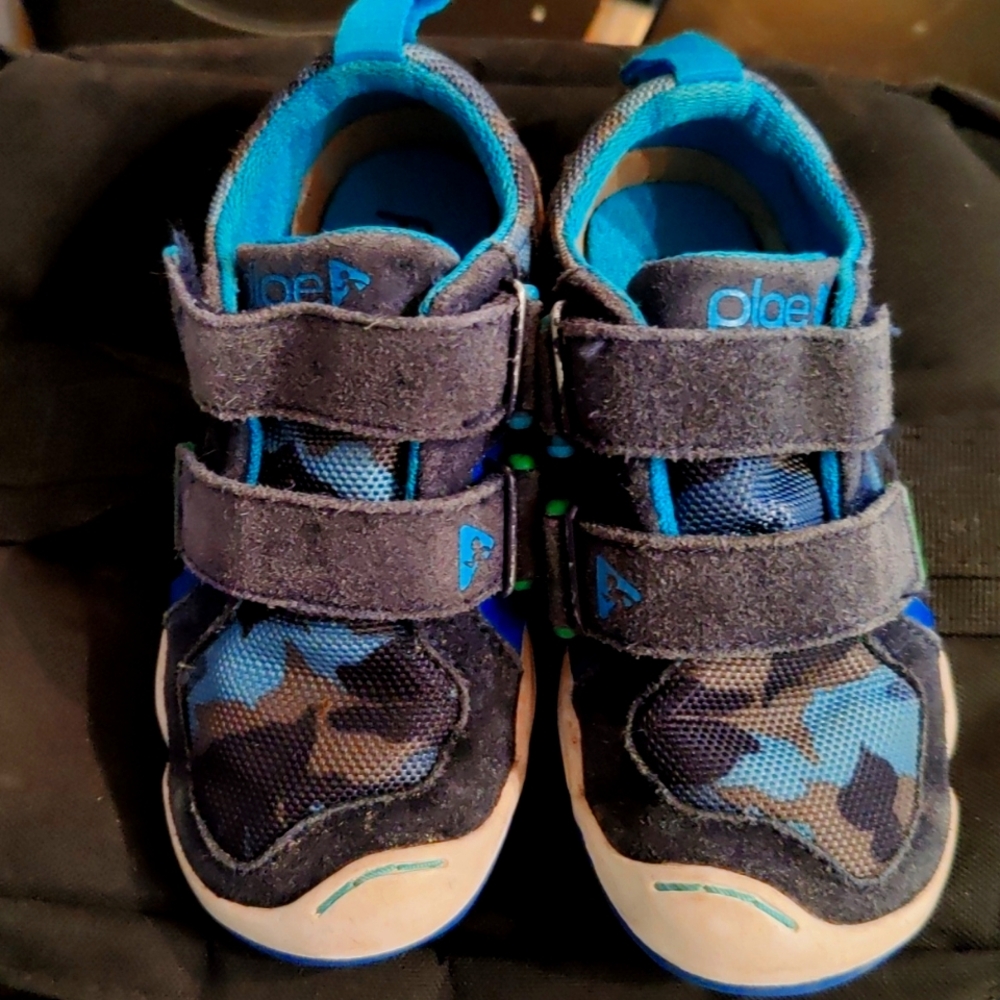 Plae toddler kicks (9 toddlers)